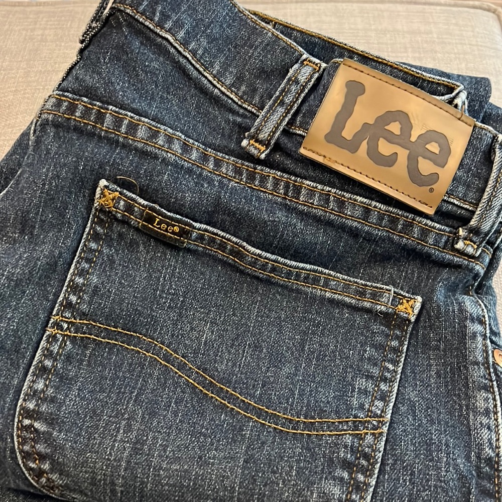 Men’s Lee Jeans 36 X 32 barley worn. Used. Smoke free home.